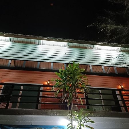 Apartamento Mumzai House Ko Muk Exterior foto